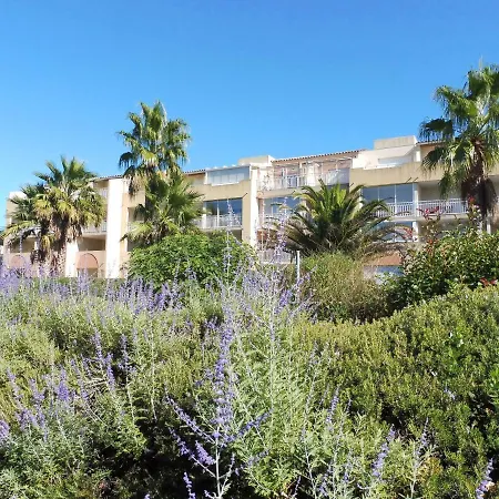 Palmyra Golf Joli 2 Pieces Avec Piscine Couverte Vue Degage Sur Le Golf Cap D'agde Appartamento *