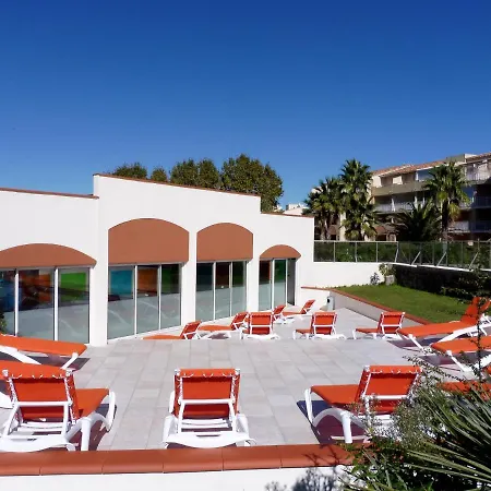 Appartamento Palmyra Golf Joli 2 Pieces Avec Piscine Couverte Vue Degage Sur Le Golf Cap D'agde
